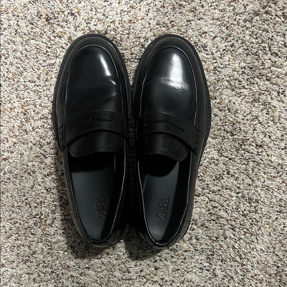 Zara Men's Classic Black Slip-On Loafers
